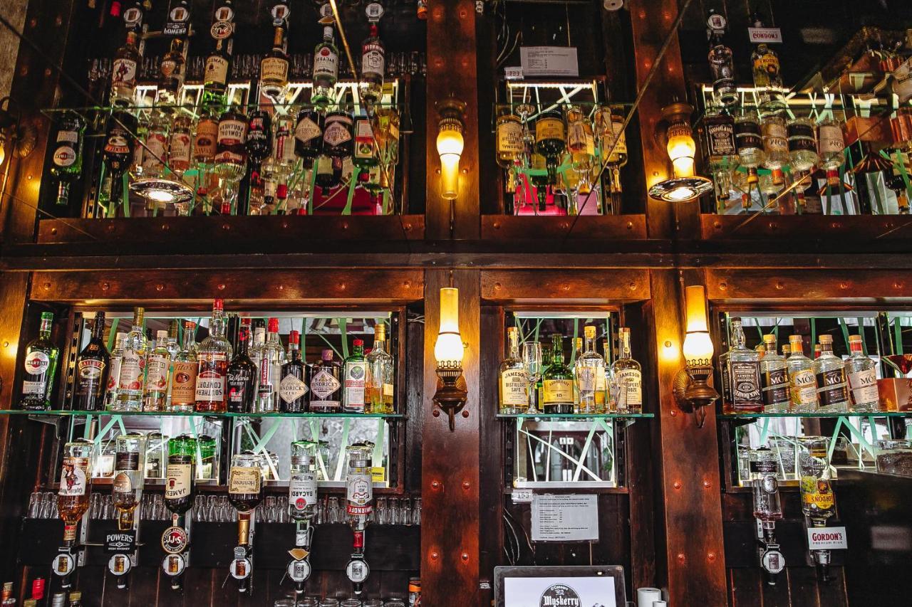 Muskerry Arms Bar And B&B ブラーニー エクステリア 写真