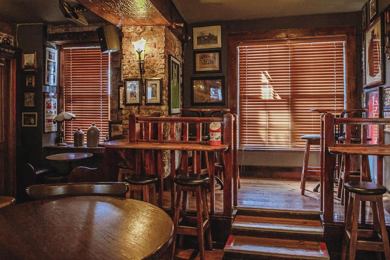 Muskerry Arms Bar And B&B ブラーニー エクステリア 写真