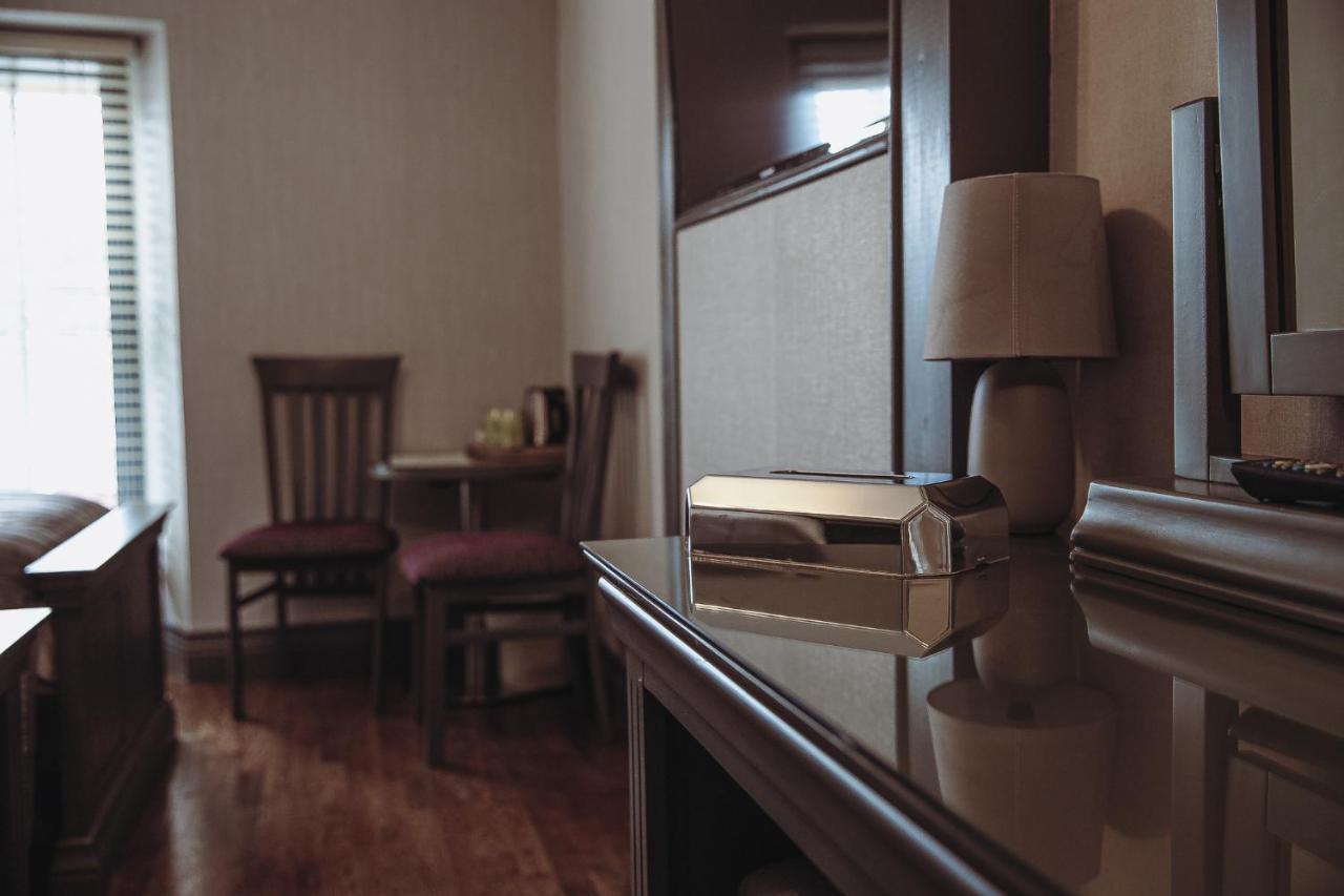 Muskerry Arms Bar And B&B ブラーニー エクステリア 写真