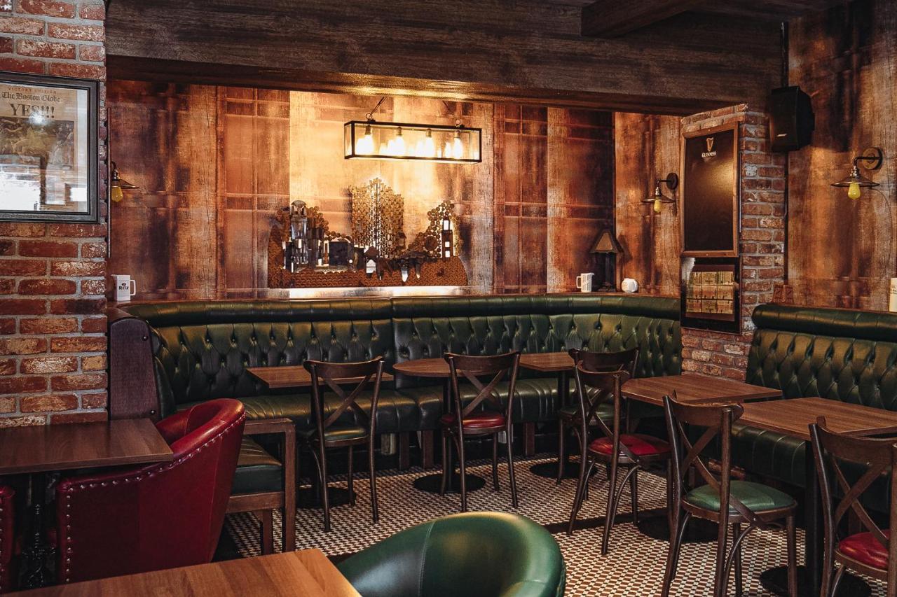 Muskerry Arms Bar And B&B ブラーニー エクステリア 写真