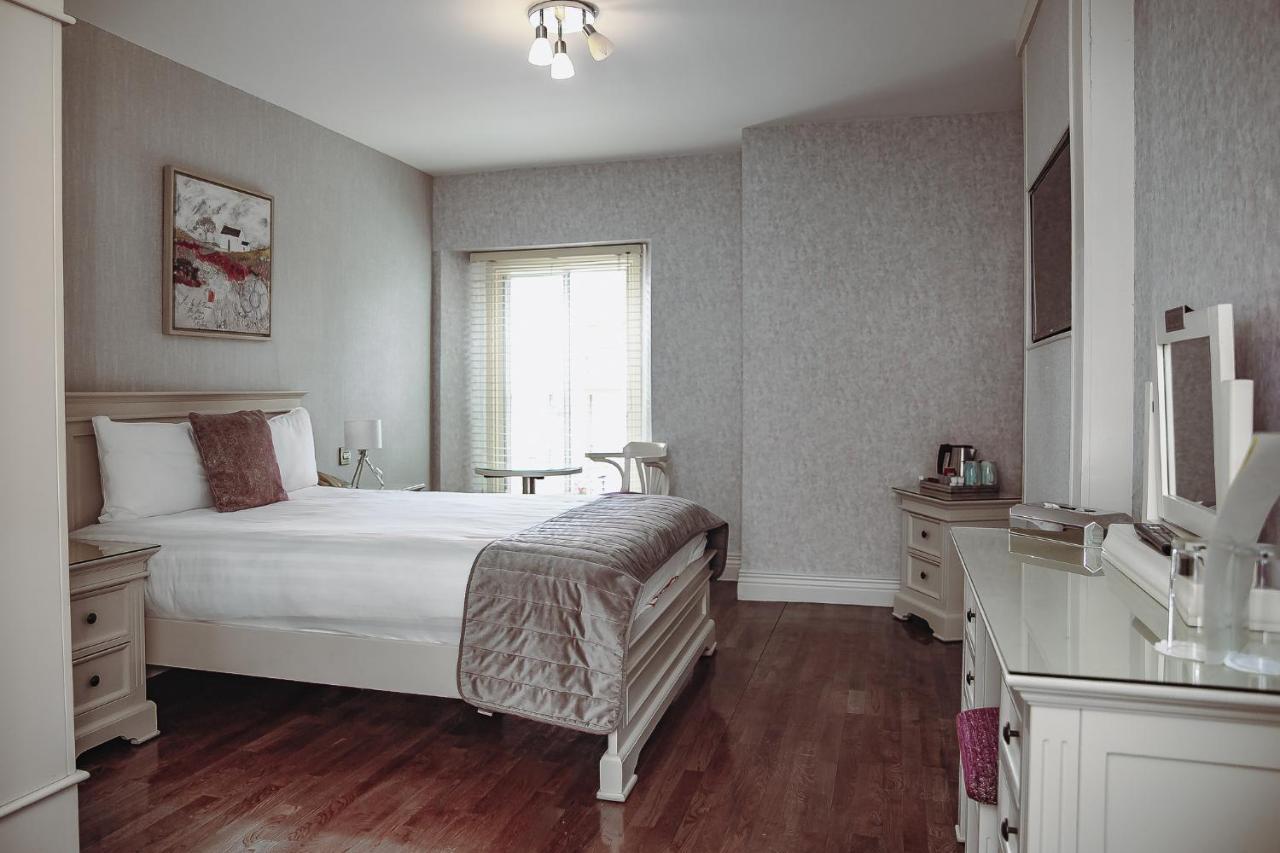 Muskerry Arms Bar And B&B ブラーニー エクステリア 写真