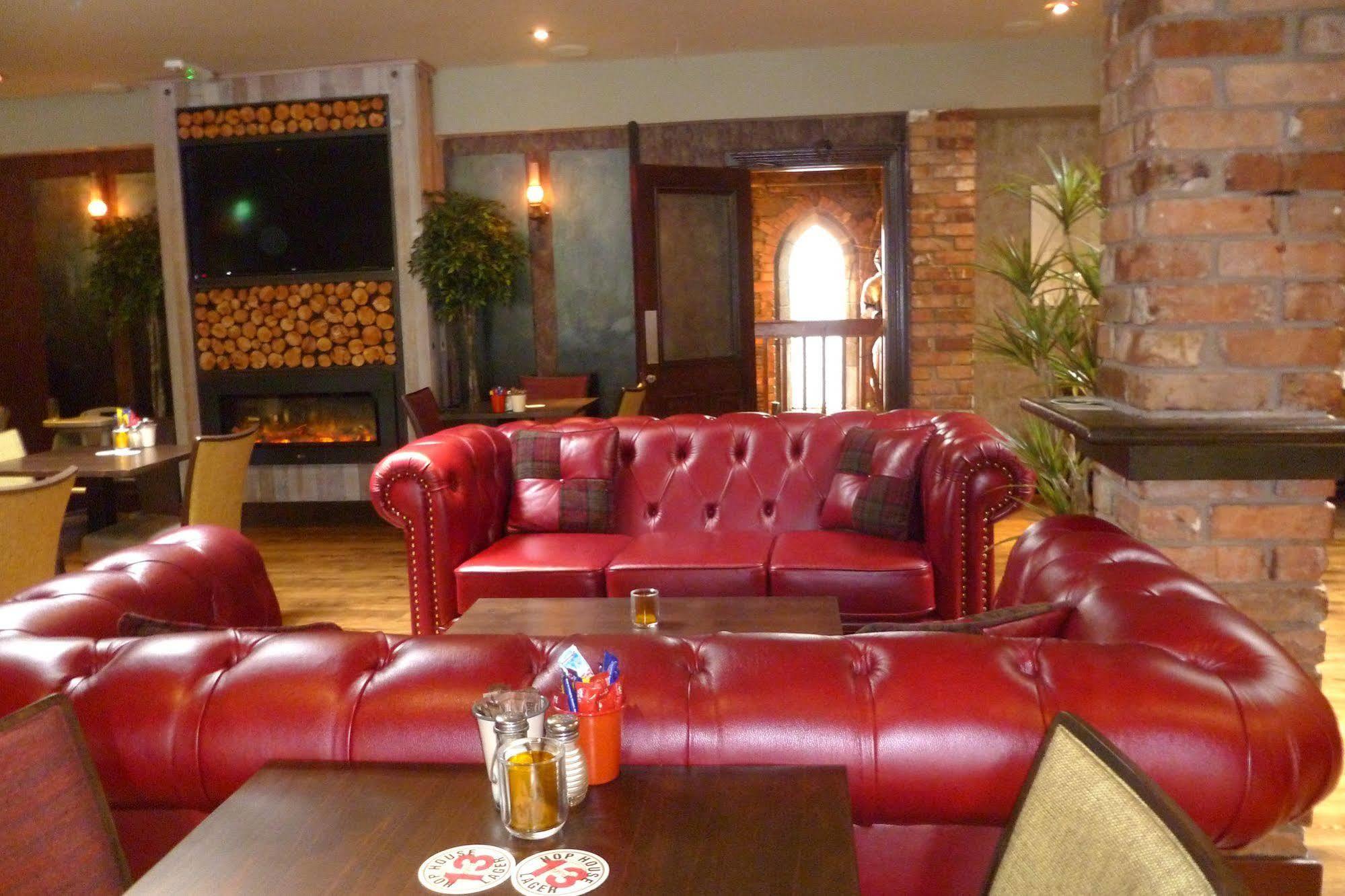 Muskerry Arms Bar And B&B ブラーニー エクステリア 写真