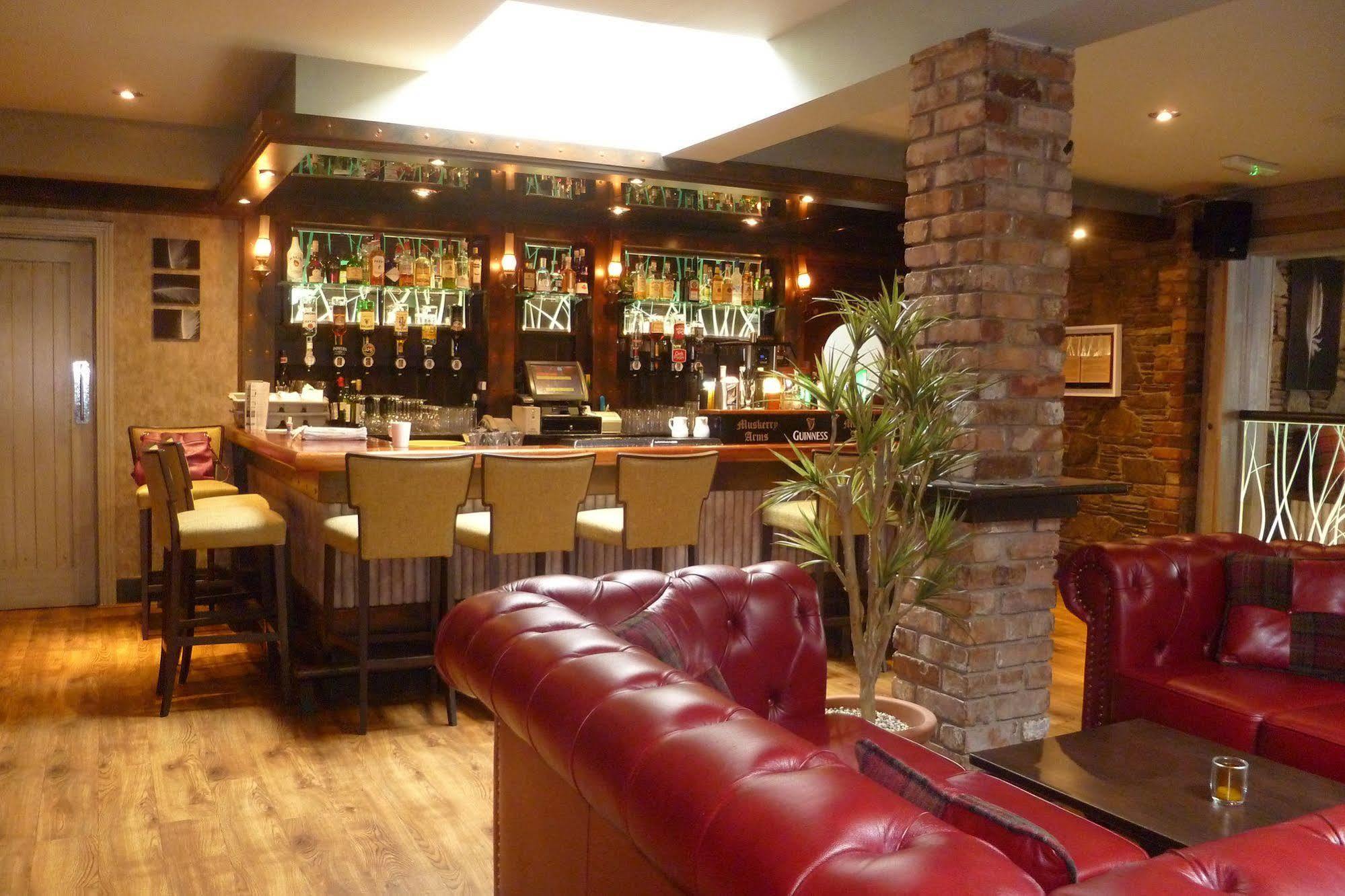 Muskerry Arms Bar And B&B ブラーニー エクステリア 写真